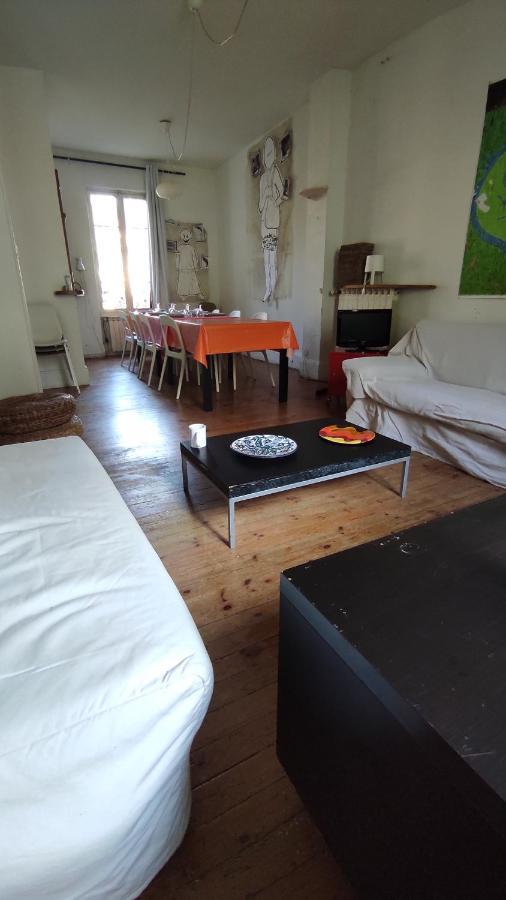 Grande Maison Ancienne Simple Et Spacieuse. Vichy Dış mekan fotoğraf